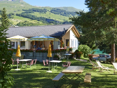 חניון ליד סקול