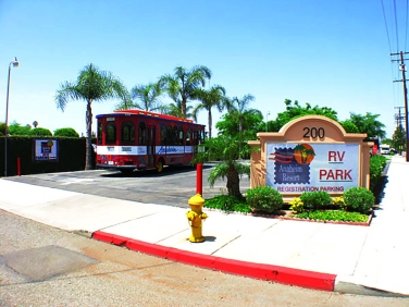 חניון ליד דיסנילנד