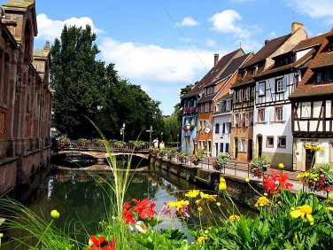 ספרי חניונים וכרטיסי הנחות