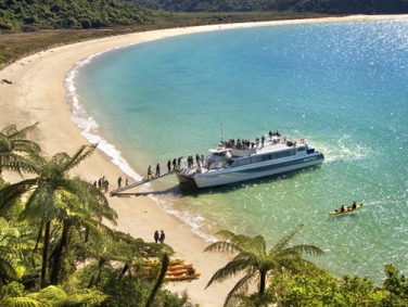 סיור במונית מים