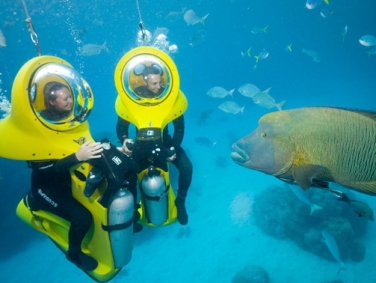 נסיעה באופנוע תת ימי