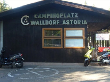 חניון ליד העיר מניהיים