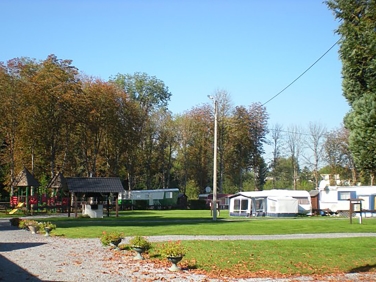 חניון בתוך האן סור לס