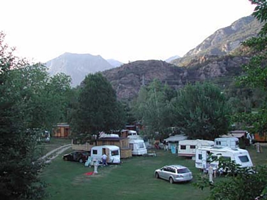 חניון ליד ביאלה