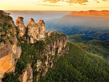 שלוש האחיות