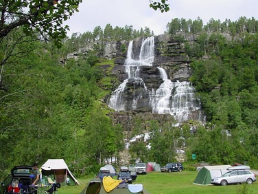 חניון בתוך ווס