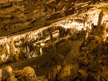 מערת פוסטוינה